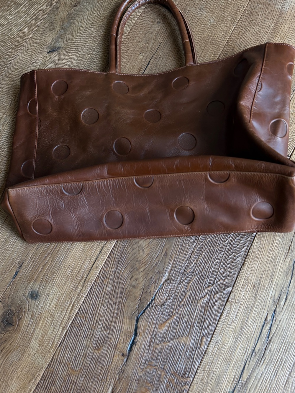 Eyland Large Maria Brown Leather Polka Dot Tote Bag - Picture 3 of 4